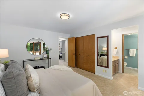 $1,050,000 | 6915 Northeast 163rd Street, Kenmore, WA 98028