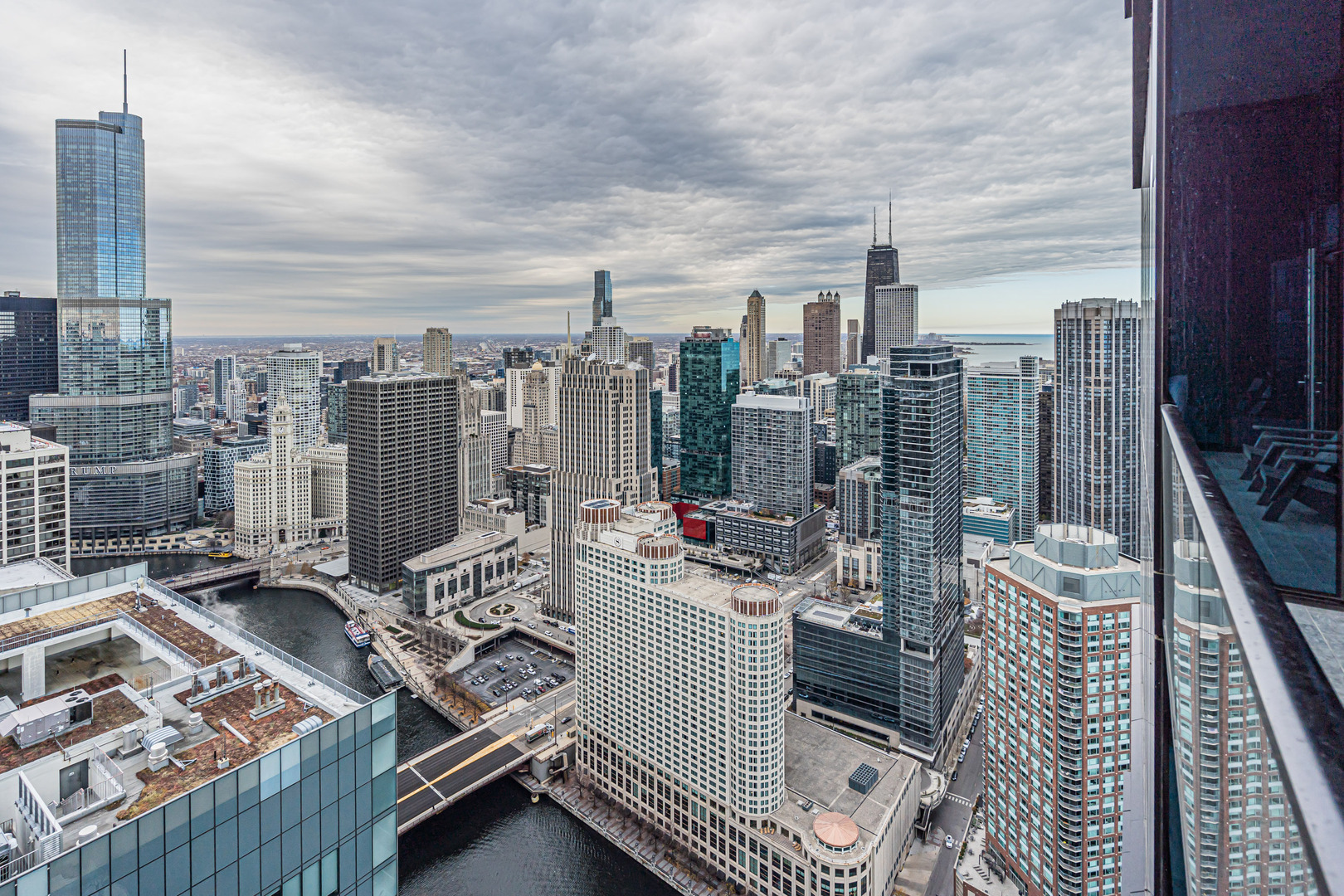 363 East Wacker Drive, Unit 1402 Chicago, IL 60601 - Photo 47 of 75 a view of a balcony with city view