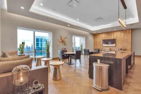 $1,899,000 | 363 East Wacker Drive, Unit 1402, Chicago, IL 60601