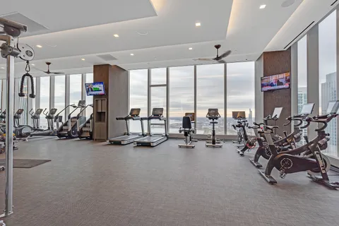 $1,899,000 | 363 East Wacker Drive, Unit 1402, Chicago, IL 60601