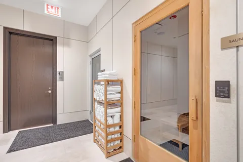 $1,899,000 | 363 East Wacker Drive, Unit 1402, Chicago, IL 60601