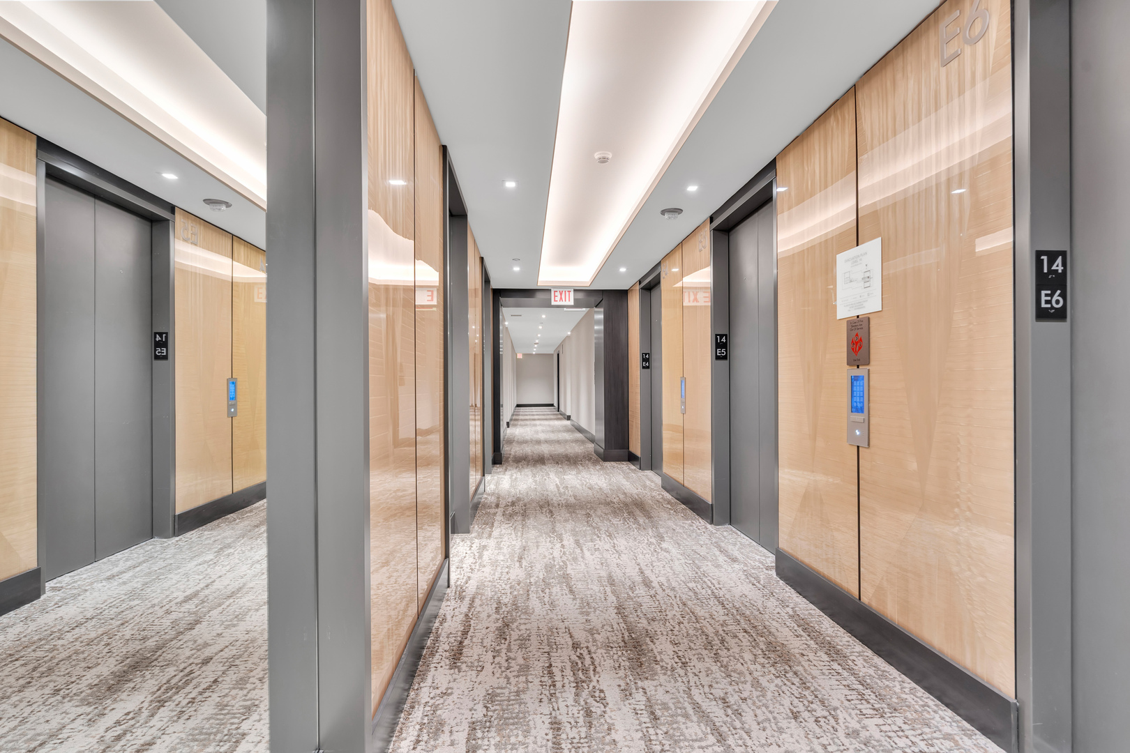 363 East Wacker Drive, Unit 1402 Chicago, IL 60601 - Photo 6 of 75 a view of gallery