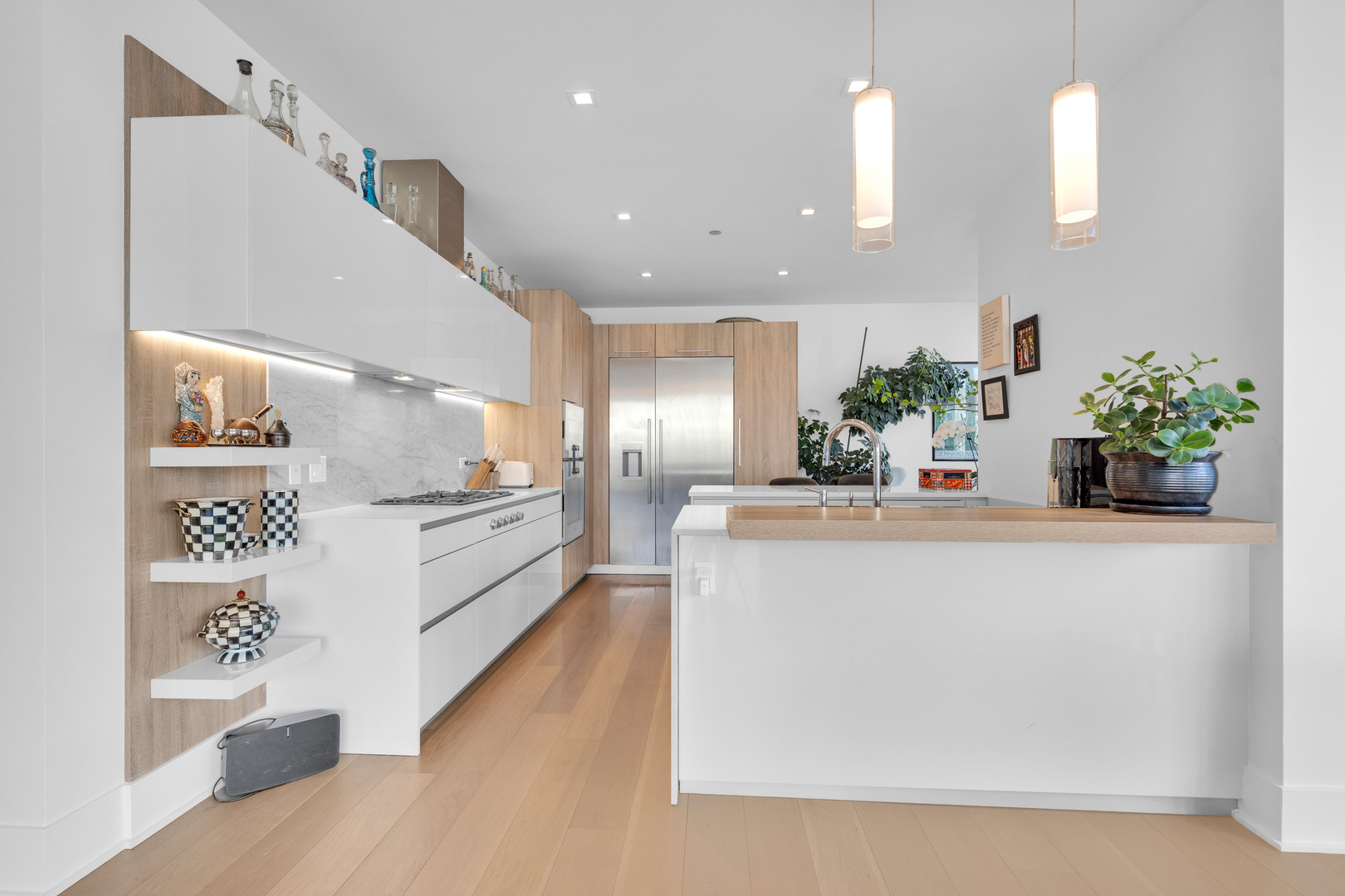 363 East Wacker Drive, Unit 1402 Chicago, IL 60601 - Photo 10 of 75