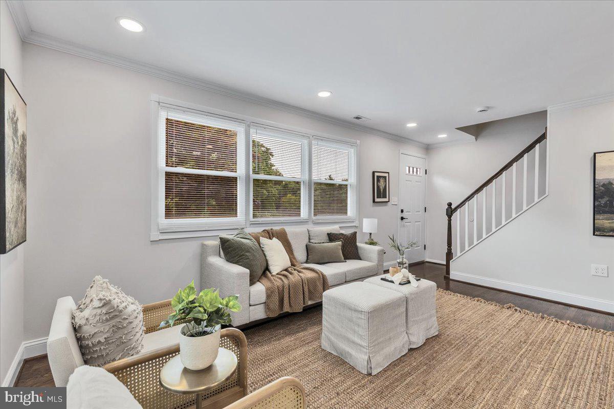 741 Silver Creek Road Pikesville, MD 21208 - Photo 6 of 29