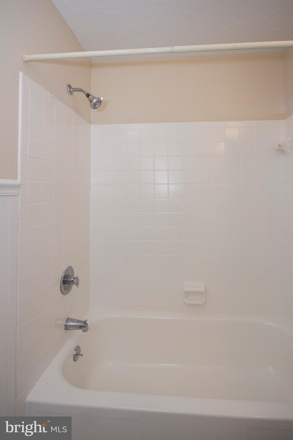 4609 Vicky Road Baltimore, MD 21236 - Photo 20 of 23 Bath