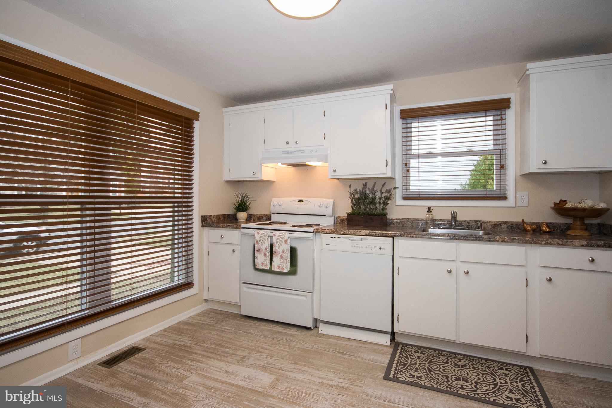 4609 Vicky Road Baltimore, MD 21236 - Photo 8 of 23 Kitchen
