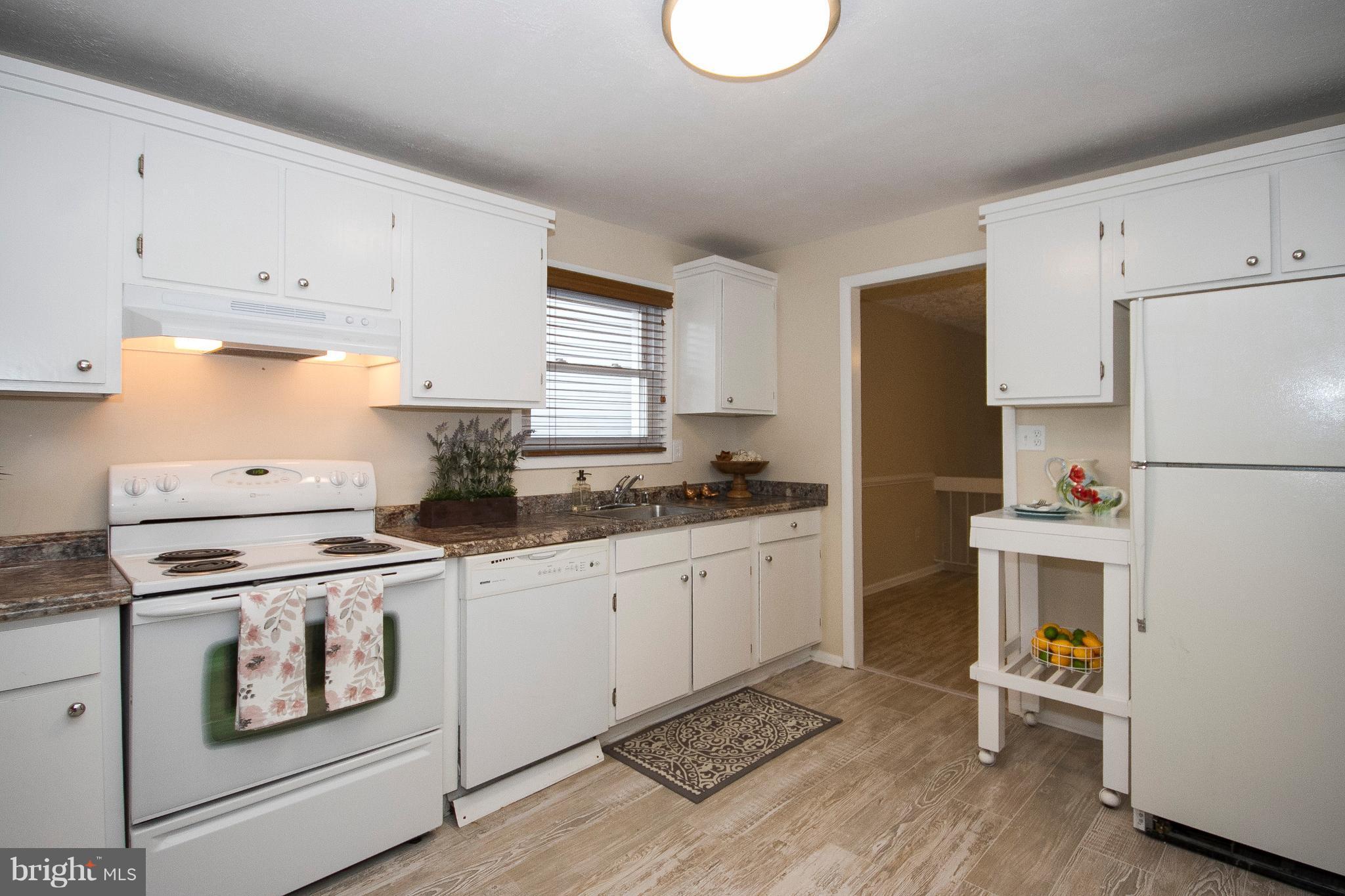4609 Vicky Road Baltimore, MD 21236 - Photo 9 of 23 Kitchen