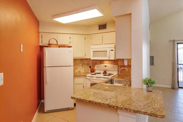 $1,500 | 4047 Atrium Drive, Unit U7, Orlando, FL 32822