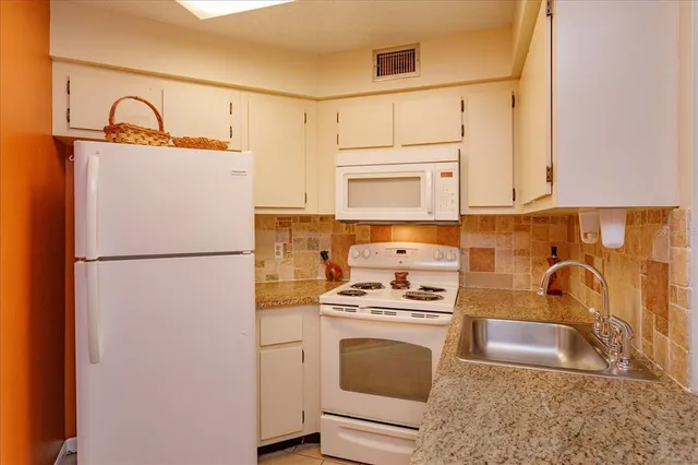 $1,500 | 4047 Atrium Drive, Unit U7, Orlando, FL 32822