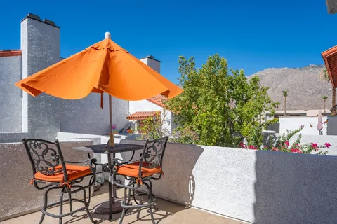 $299,900 | 280 South Avenida Caballeros, Unit 214, Palm Springs, CA 92262