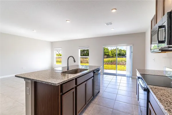 $1,650 | 780 Cantaberry Drive, Dundee, FL 33838