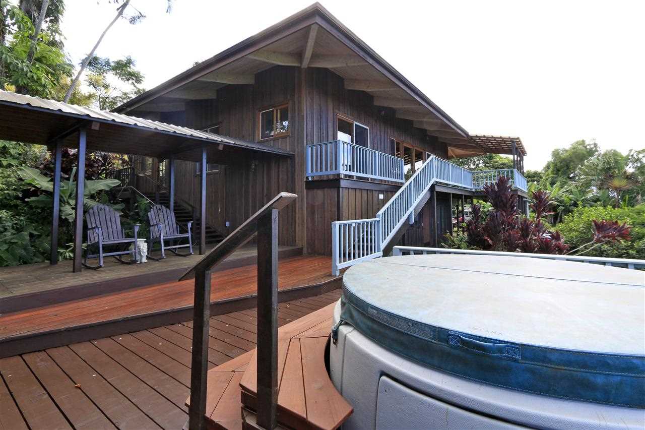 13434 Kula Highway Kula, HI 96790 - Photo 14 of 30 a view of outdoor space and deck