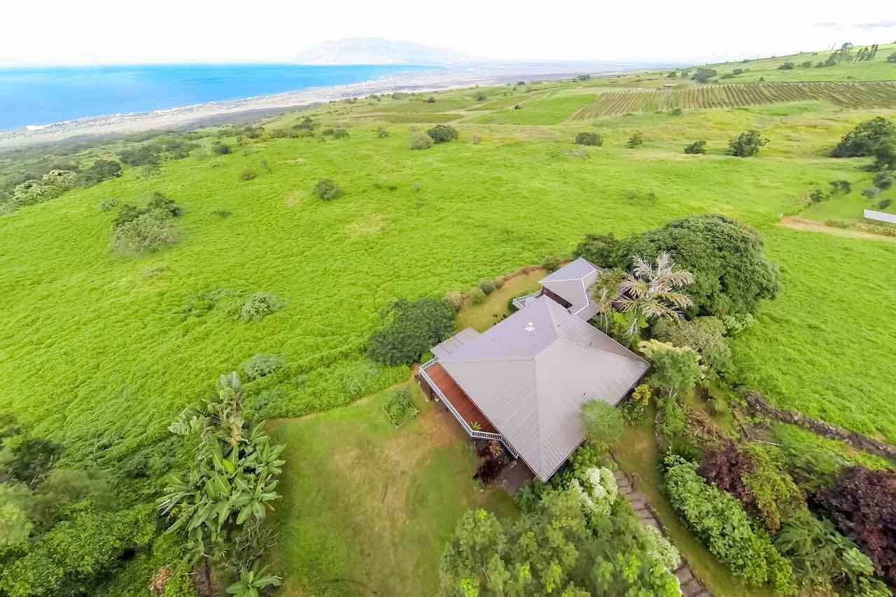 13434 Kula Highway Kula, HI 96790 - Photo 19 of 30 a view of a field with an ocean
