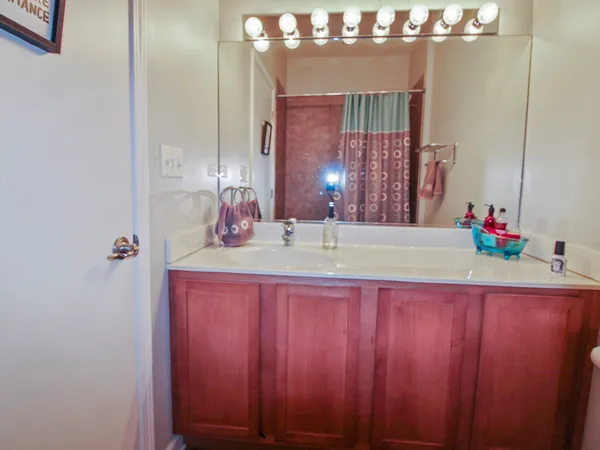 $409,000 | 2409 West 32nd Place, Chicago, IL 60608