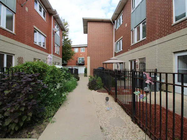 $409,000 | 2409 West 32nd Place, Chicago, IL 60608