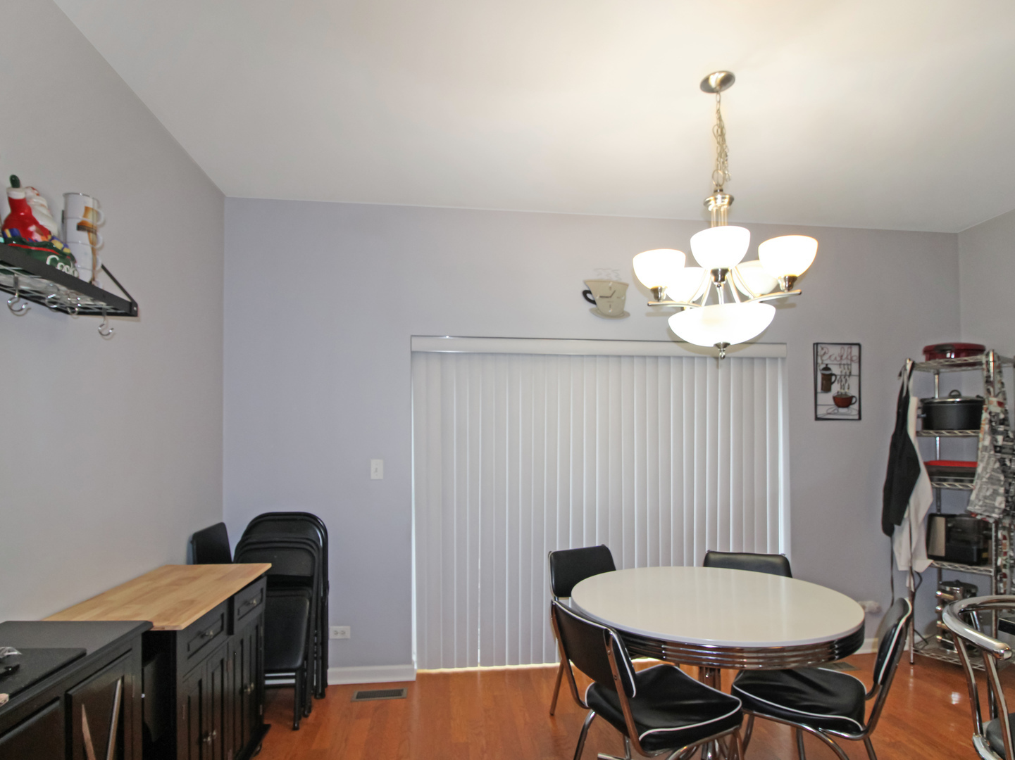 2409 West 32nd Place Chicago, IL 60608 - Photo 5 of 13
