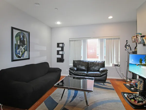 $409,000 | 2409 West 32nd Place, Chicago, IL 60608