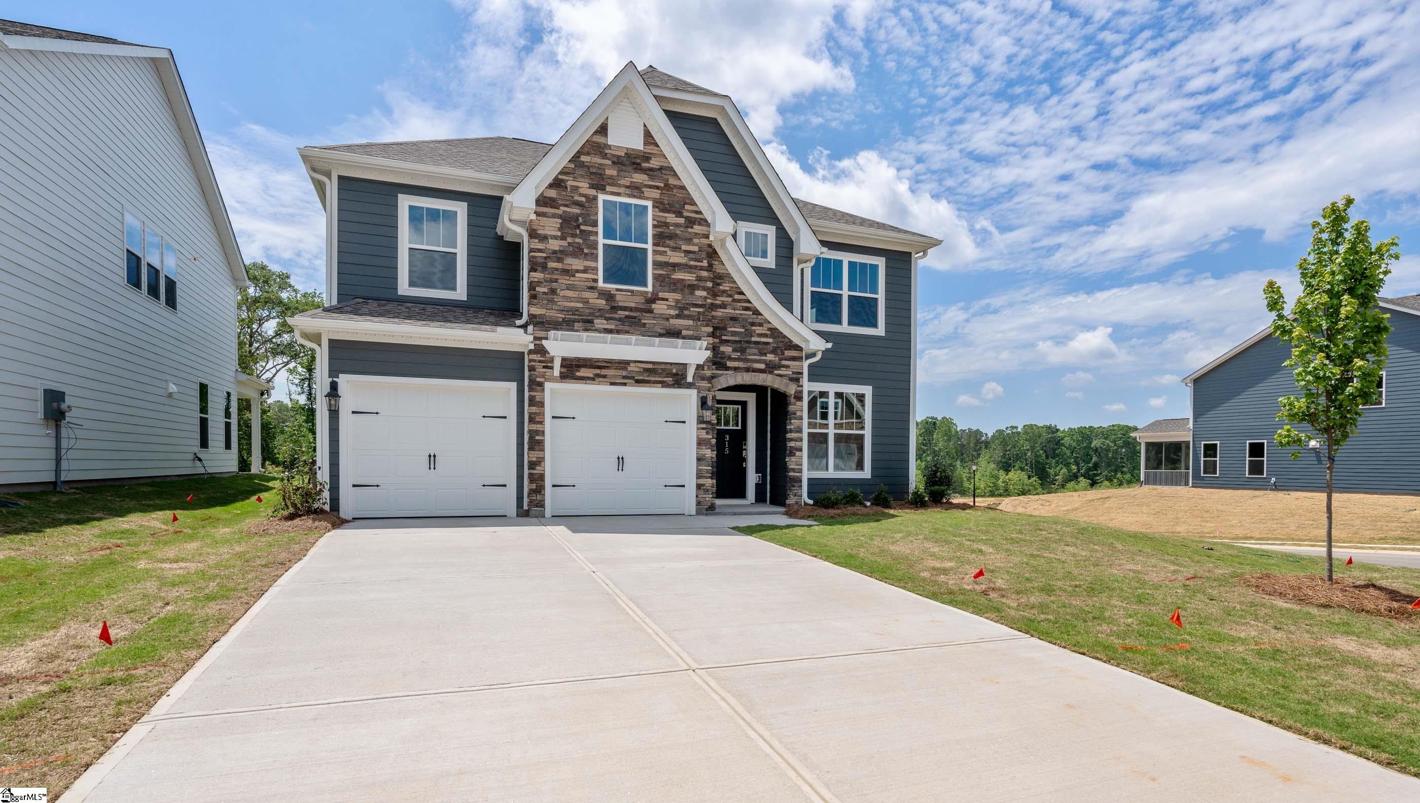 315 Fiery Road Greenville, SC 29607 - Photo 4 of 40 Gallery Image 4