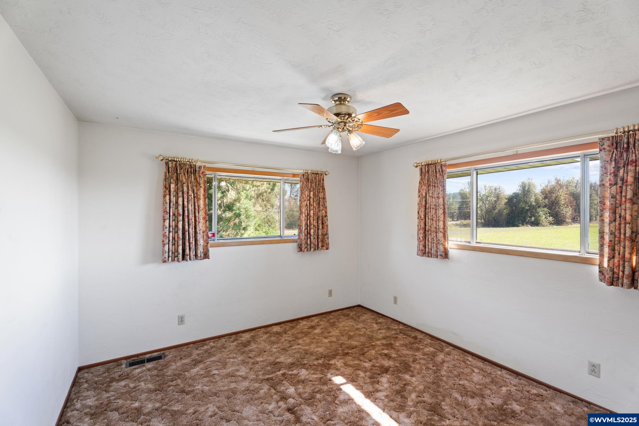 15895 Old Butteville Road Northeast Gervais, OR 97026 - Photo 9 of 39