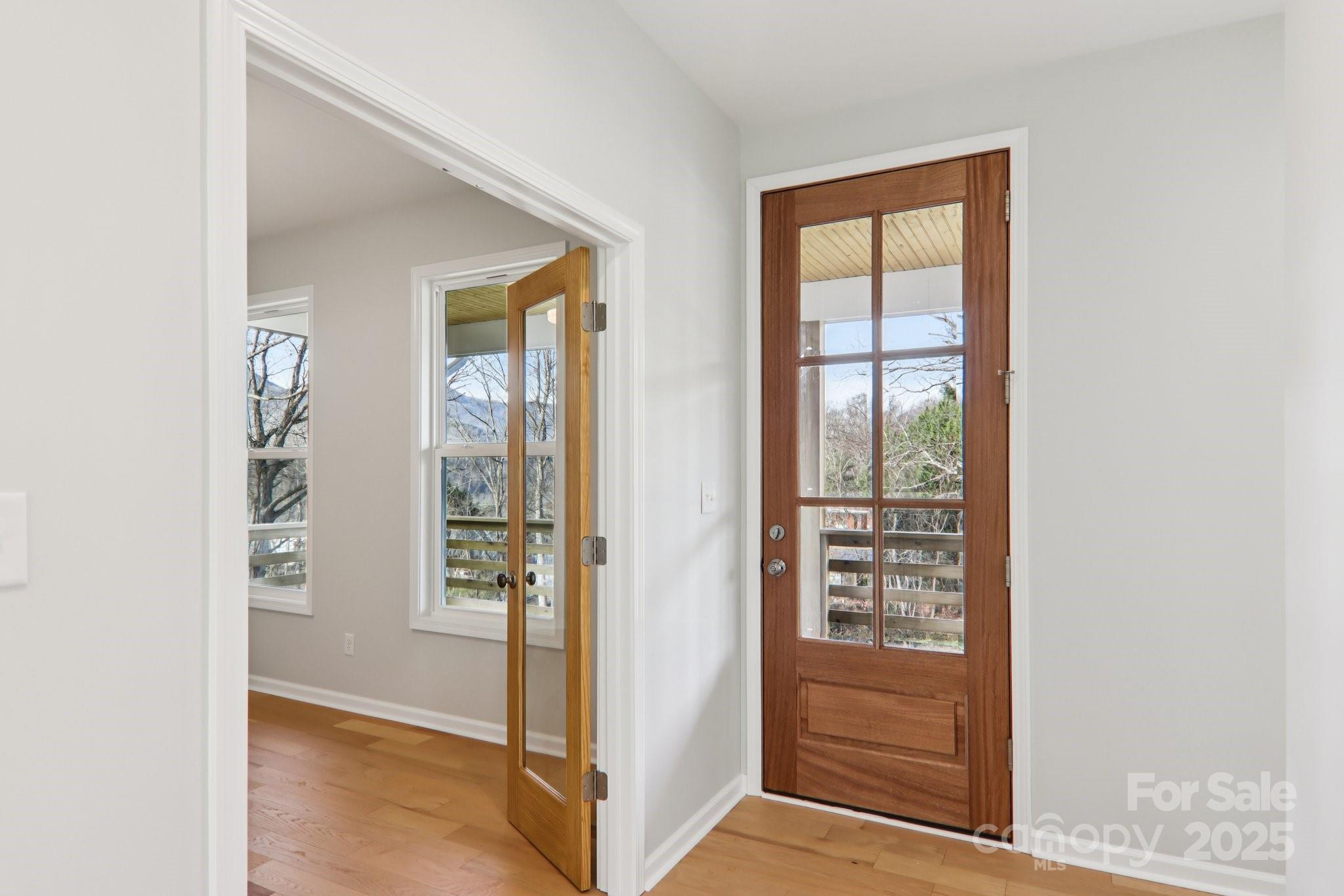 119 Lincoln Rdg Drive, Unit 1 Candler, NC 28715 - Photo 7 of 44 a view of an entryway of house