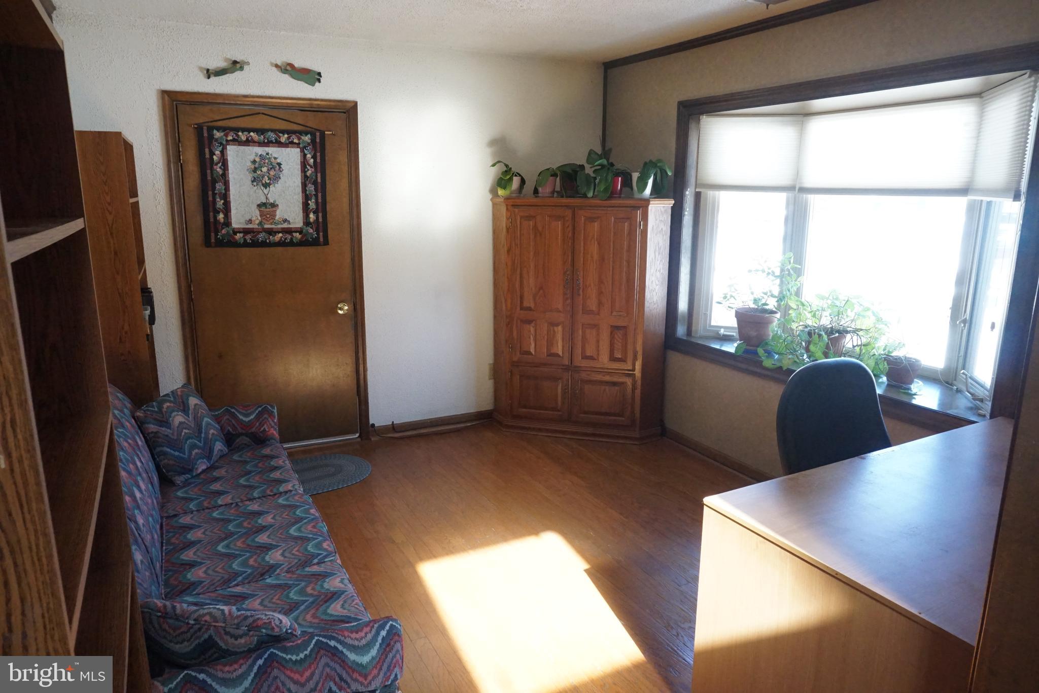 210 Julie Road Chalfont, PA 18914 - Photo 6 of 27 Office