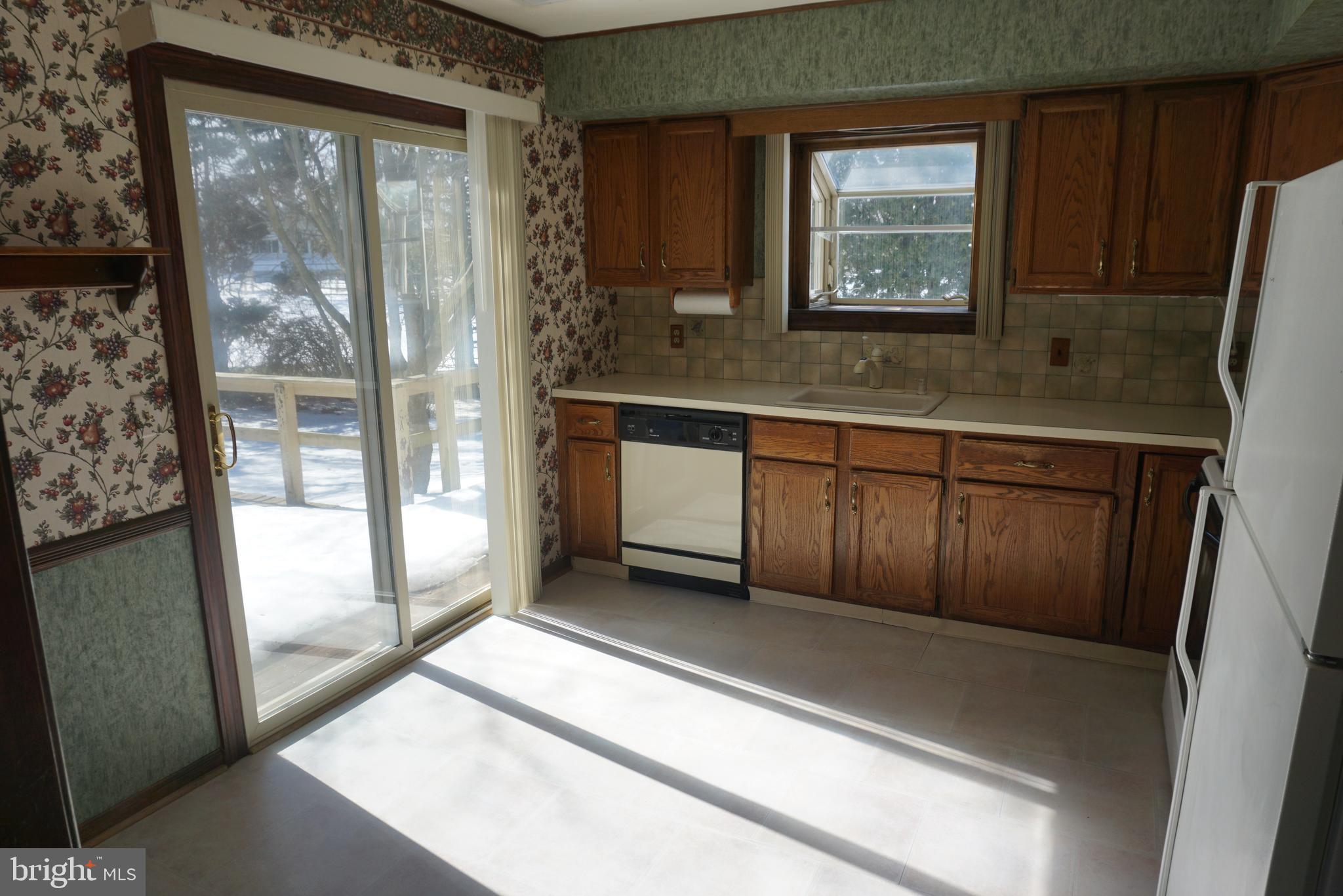210 Julie Road Chalfont, PA 18914 - Photo 8 of 27 Kitchen