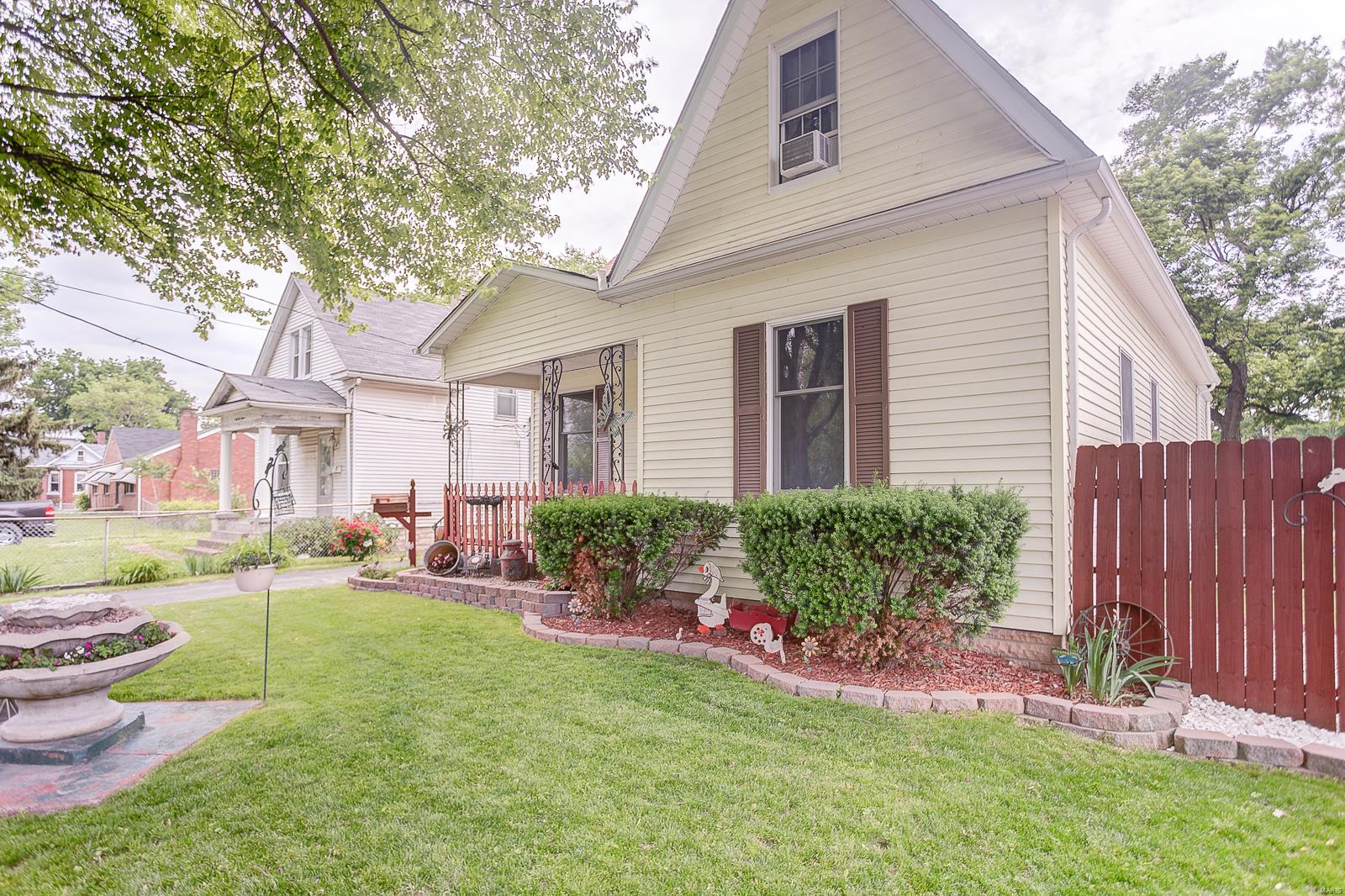 4113 Old Alton Road Granite City, IL 62040 - Photo 3 of 28 Gallery Image 3