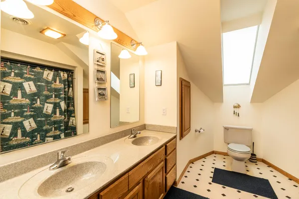 $679,000 | W2948 County Rd C, Montello, WI 53949