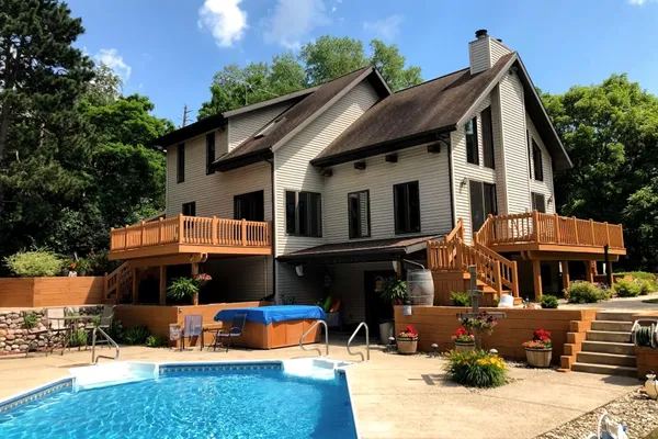 $679,000 | W2948 County Rd C, Montello, WI 53949