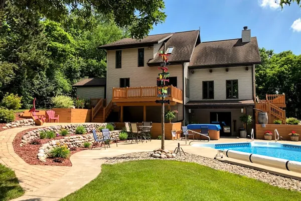 $679,000 | W2948 County Rd C, Montello, WI 53949