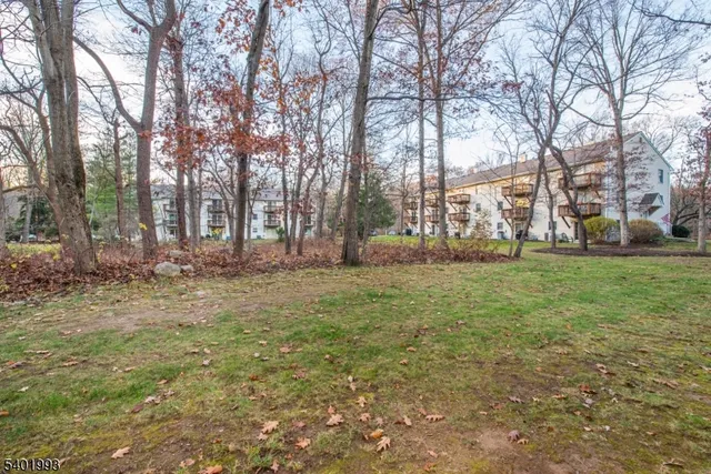 $599,900 | 8 Brookstone Circle, Morris Plains, NJ 07950