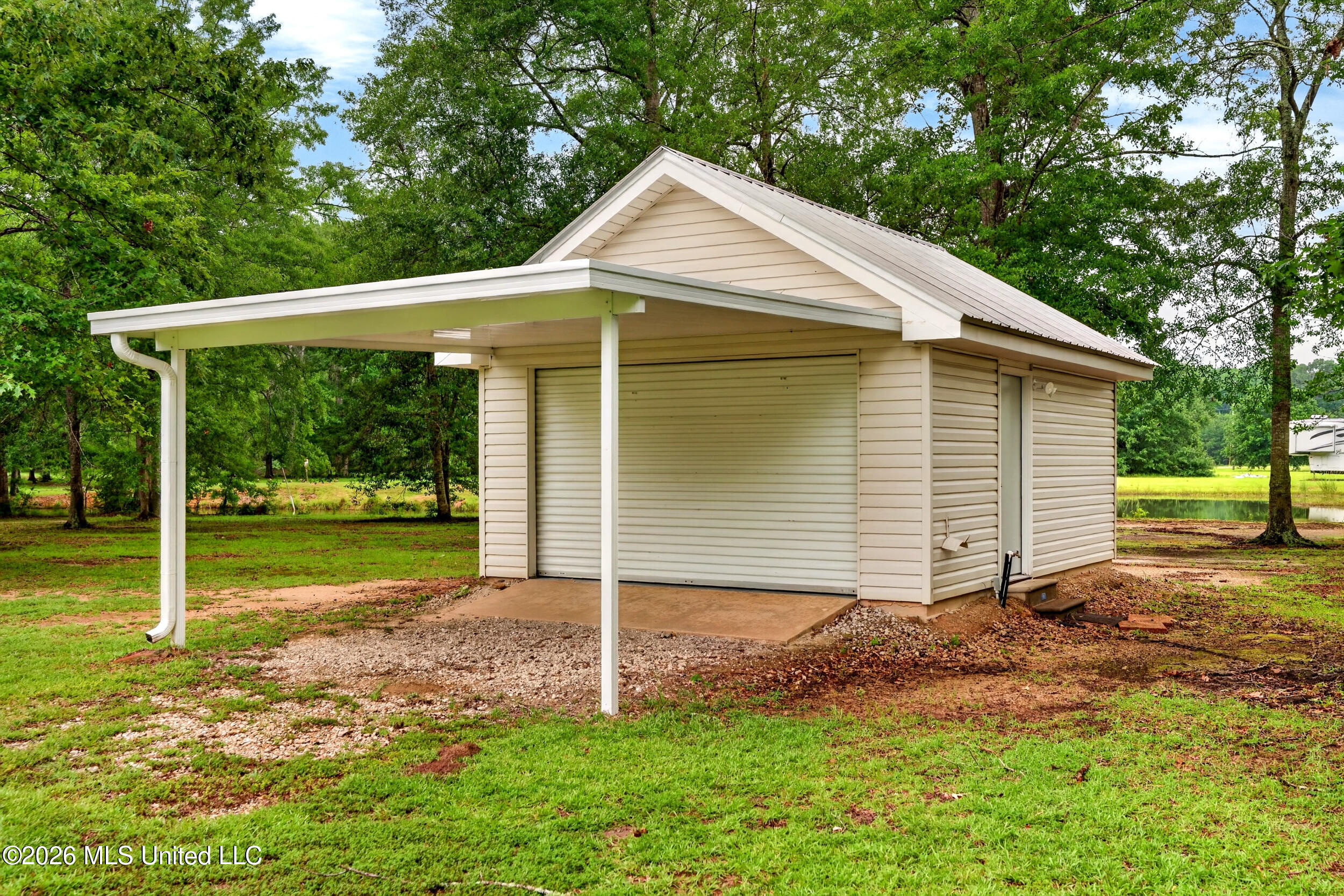 17 JM Carnell Road Poplarville, MS 39470 - Photo 50 of 65 50_50_shed