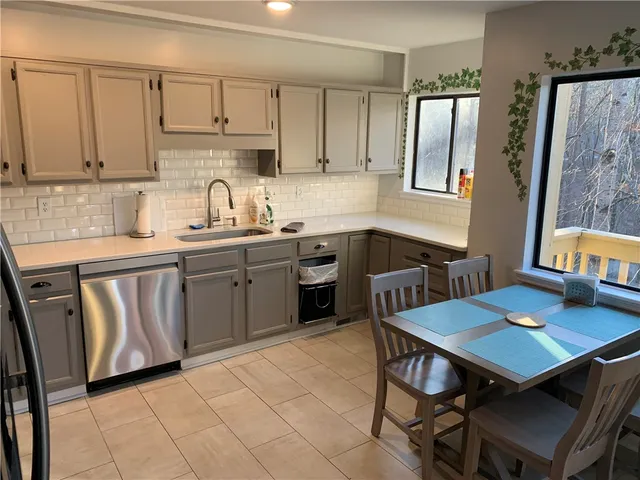 $2,250 | 115 Harbor Lights Drive, Salem, SC 29676