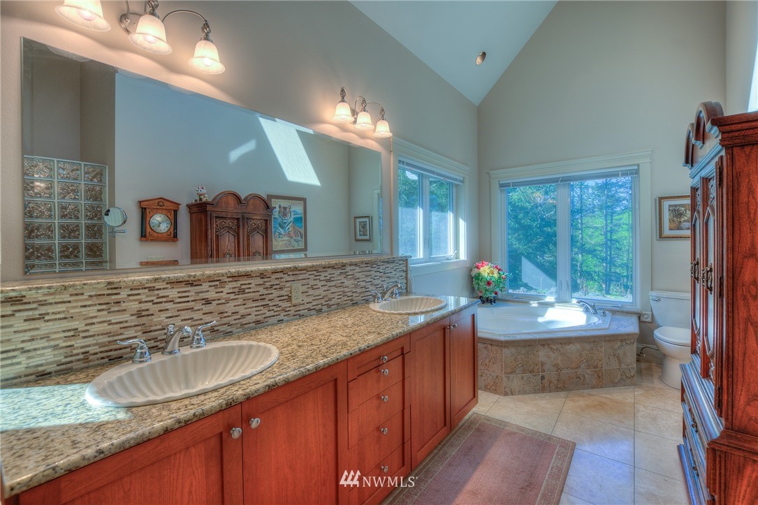 729 Roehl's Hill Road Orcas Island, WA 98279 - Photo 17 of 25 Gallery Image 17