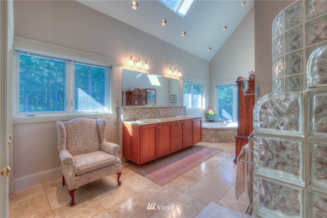 729 Roehl's Hill Road Orcas Island, WA 98279 - Photo 18 of 25 Gallery Image 18
