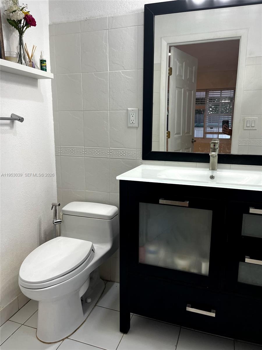 13301 Southwest 25th Terrace Miami, FL 33175 - Photo 15 of 24