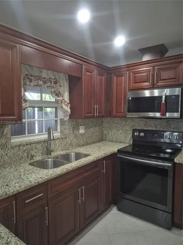 $3,950 | 13301 Southwest 25th Terrace, Miami, FL 33175