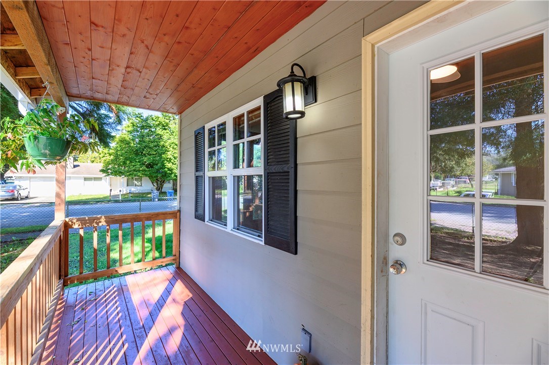 408 2nd Street Sultan, WA 98294 - Photo 4 of 23 Gallery Image 4