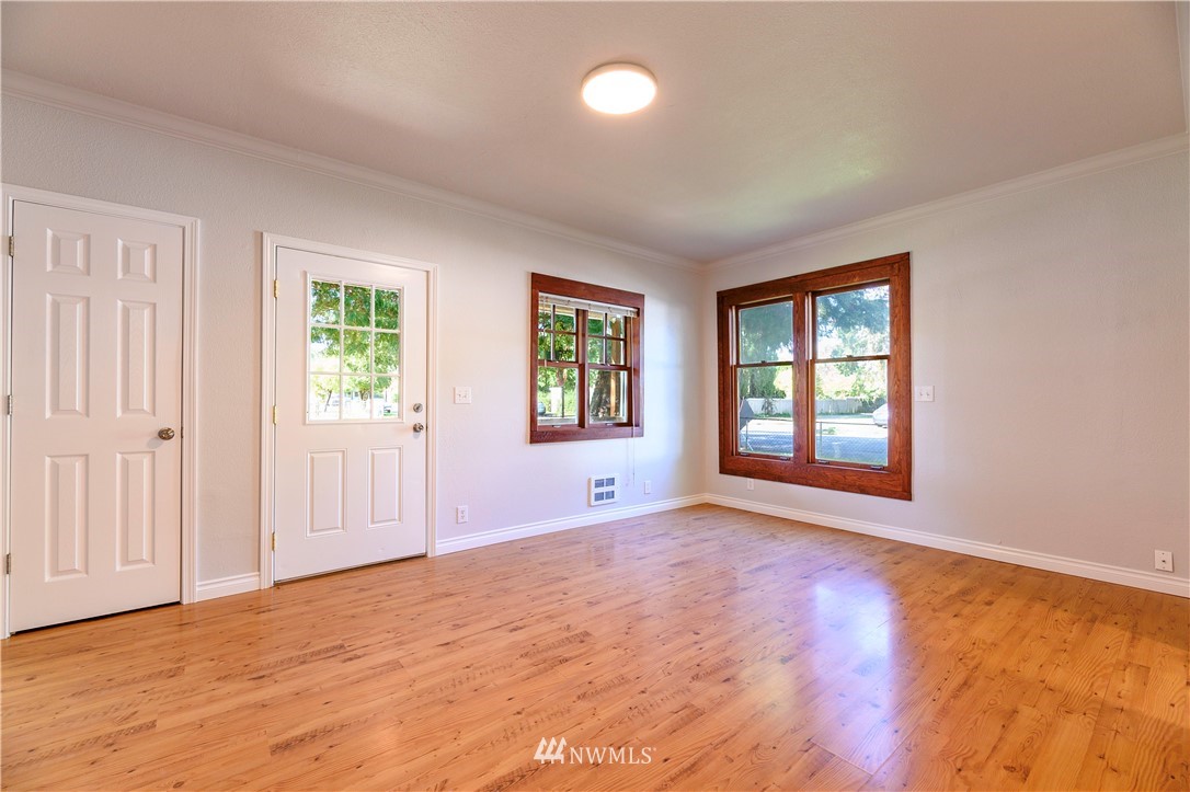 408 2nd Street Sultan, WA 98294 - Photo 9 of 23 Gallery Image 9