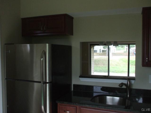 44 Centennial Road, Unit 44 Telford, PA 18969 - Photo 4 of 17 Kitchen