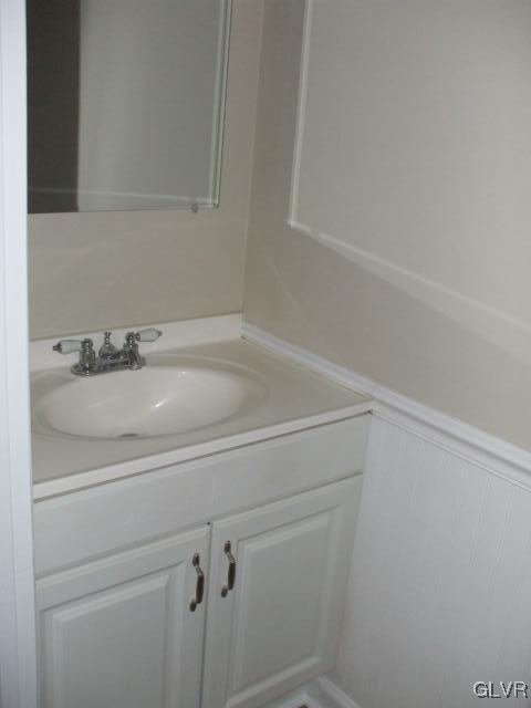 44 Centennial Road, Unit 44 Telford, PA 18969 - Photo 7 of 17 Powder Room