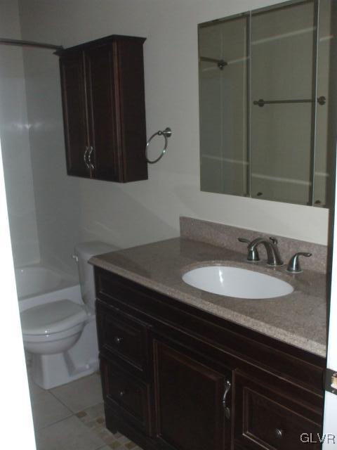 44 Centennial Road, Unit 44 Telford, PA 18969 - Photo 9 of 17 Bath Room