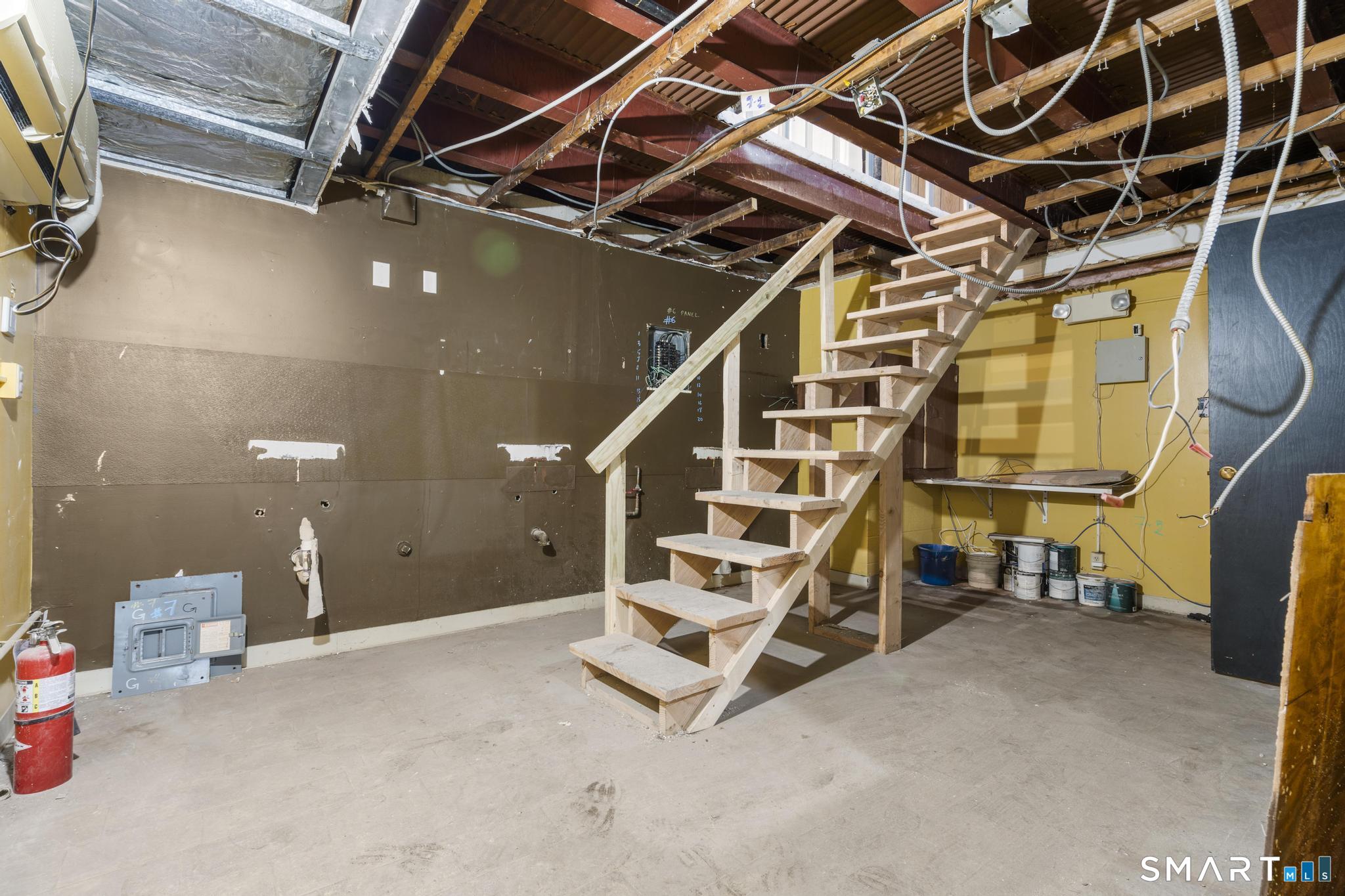 621 Farmington Avenue Hartford, CT 06105 - Photo 35 of 39