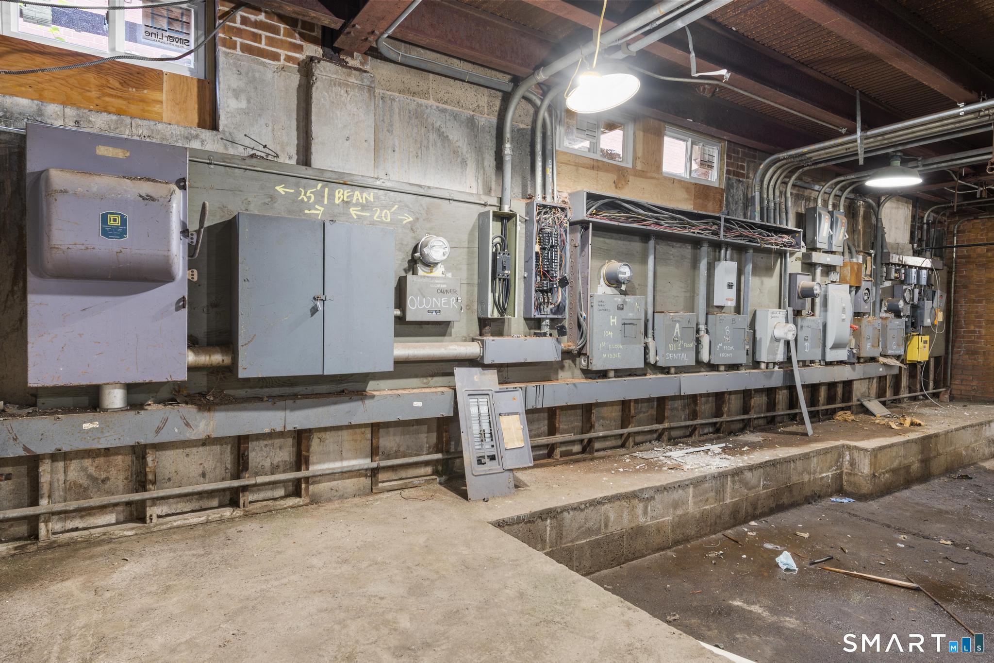 621 Farmington Avenue Hartford, CT 06105 - Photo 38 of 39