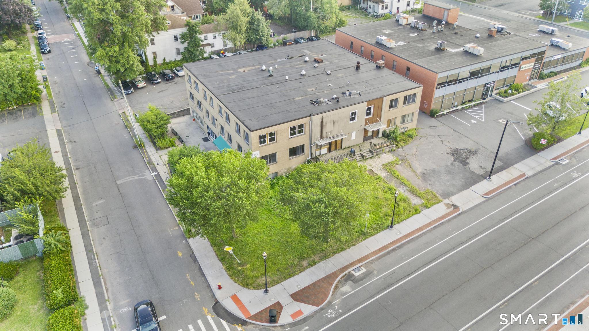 621 Farmington Avenue Hartford, CT 06105 - Photo 10 of 39