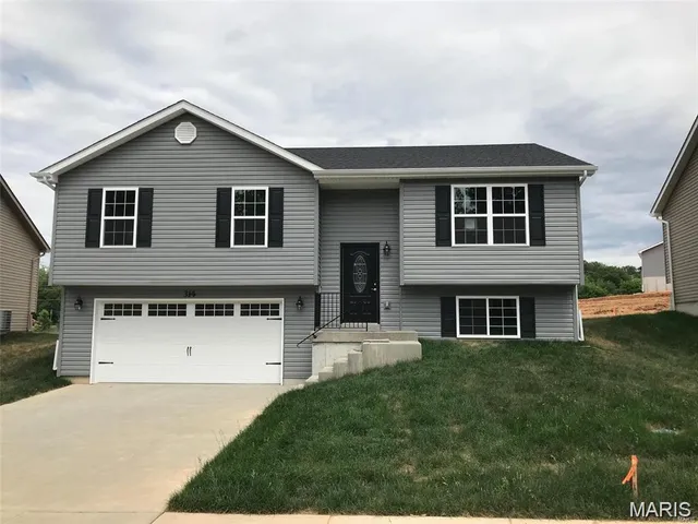 $1,900 | 314 Touchdown Drive, Foristell, MO 63348