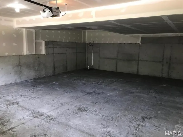 $1,900 | 314 Touchdown Drive, Foristell, MO 63348