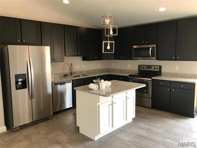 $1,900 | 314 Touchdown Drive, Foristell, MO 63348