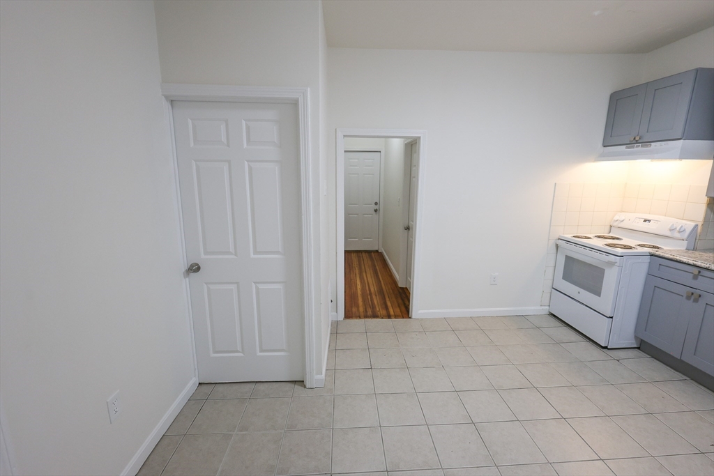 127 Intervale Street, Unit 2 Boston, MA 02121 - Photo 4 of 23