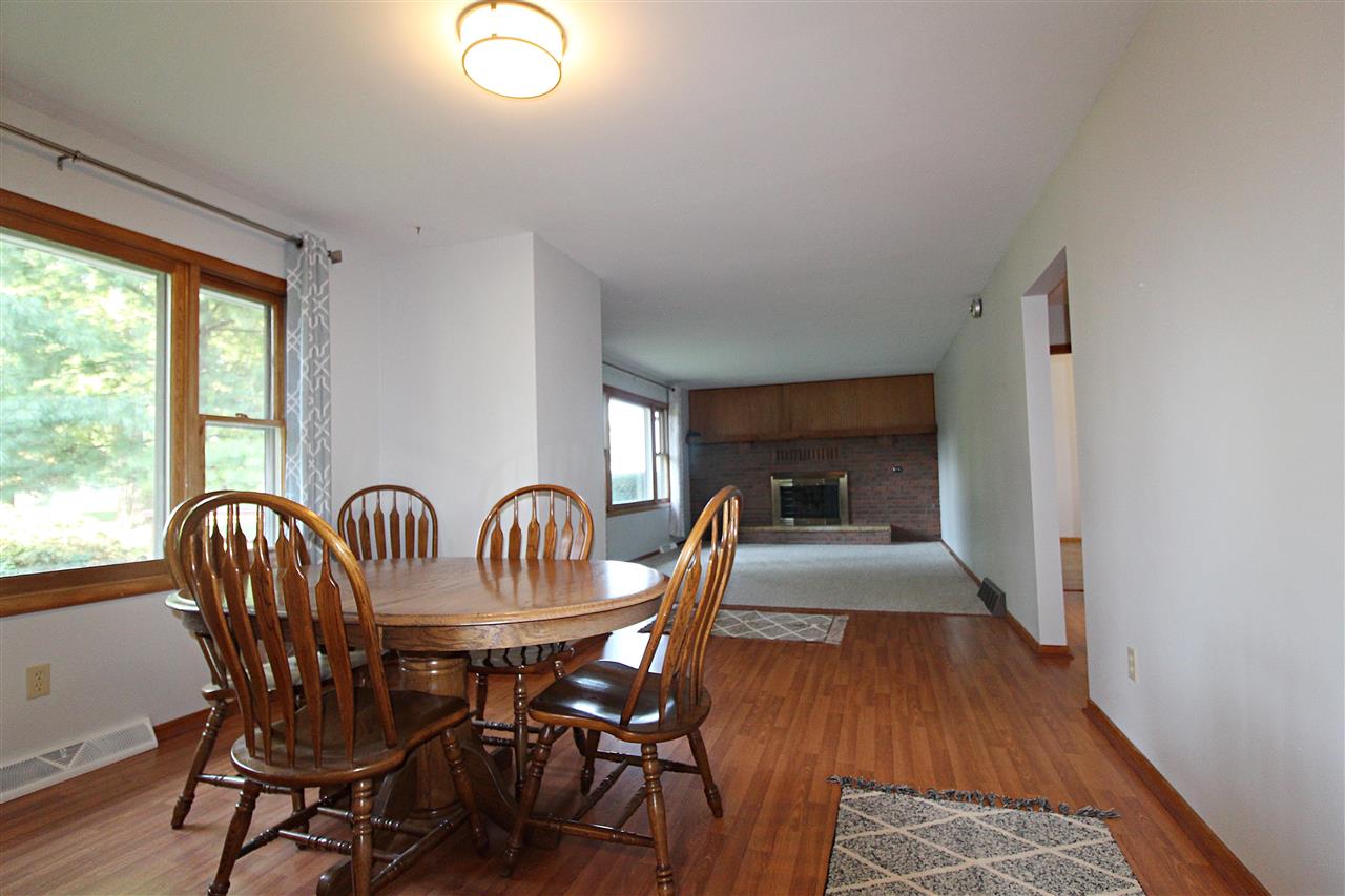 1505 Garrison Road Owosso, MI 48867 - Photo 6 of 28 50050741-5.JPG